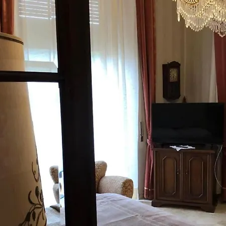 Clara Apartment